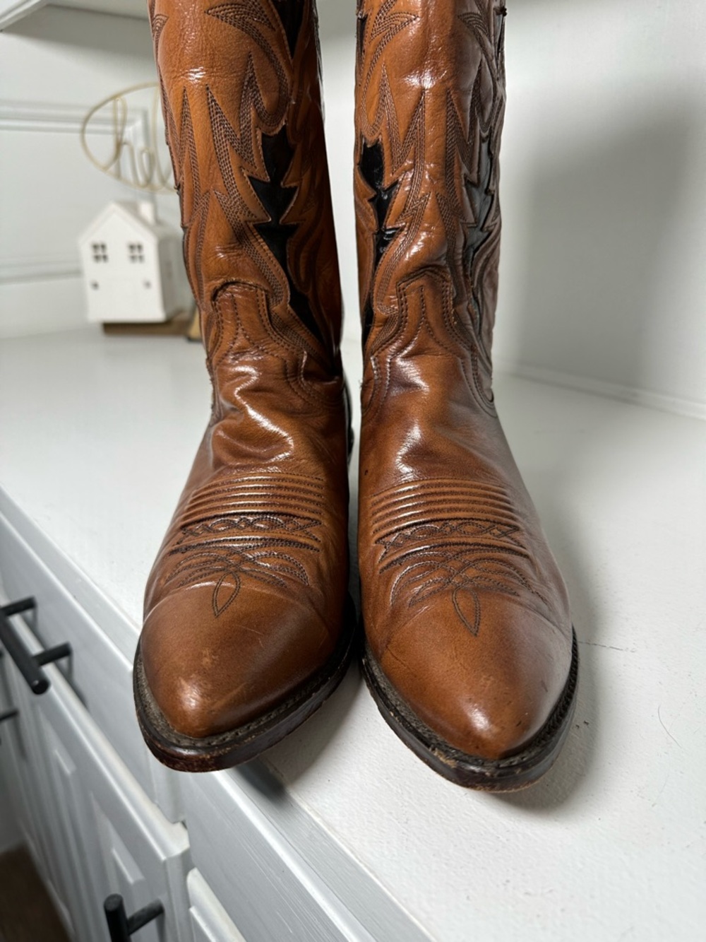 Dan Post Cowboy Boots Womens 9 Mens 7.5 Brown Leather Western Boots Black Inlay - Picture 4 of 9